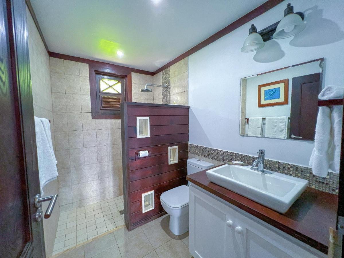 Santosha Barbados *